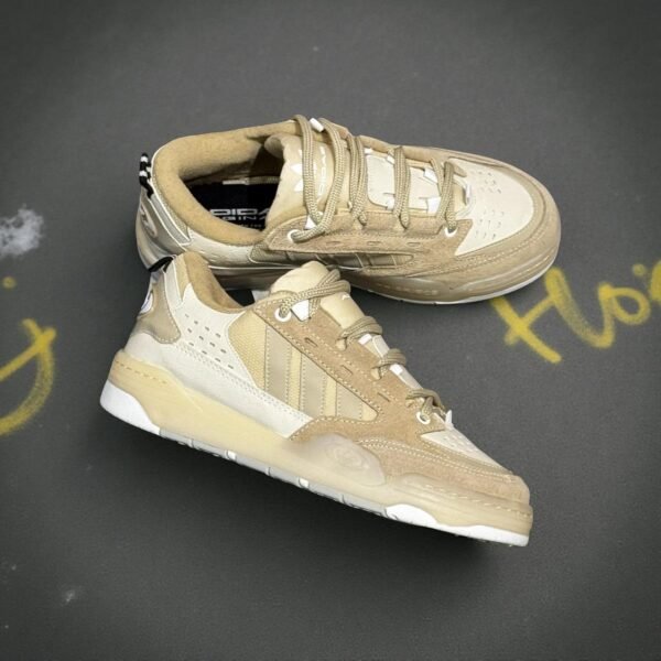 ADIDAS 2000 BEIGE